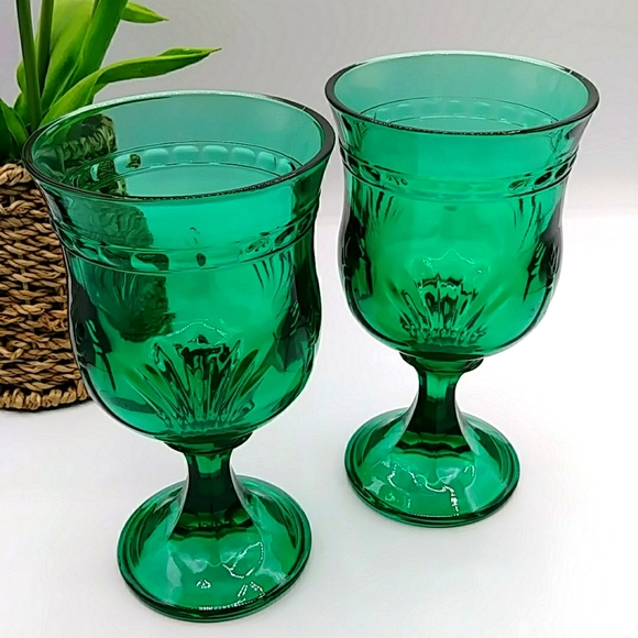 None Other - HOLIDAYS! 2 Green Ornate Goblets on pedestal.